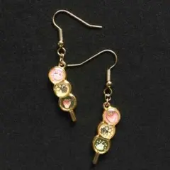 和風　3色だんごフレーム　ピアス　①