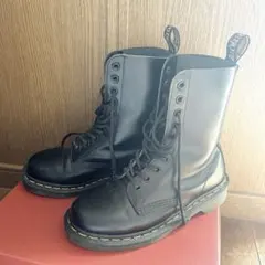 【セール中】ドクターマーチン 10ホール