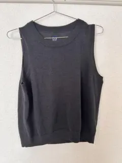 GAP ノースリーブ ニット ベスト ブラック Sサイズのサムネイル