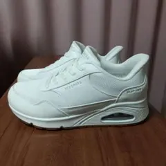 SKECHERS SLIP-INS ワイドフィット24cm