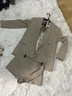 ZARA ベージュ セットアップ Mサイズ