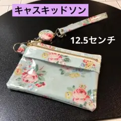☆ 2個も入るスマートキーケース　キーリール付きキャスキッドソン　ハンドメイド