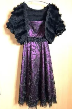 パープル刺しゅうワンピース＆黒ラビットファーボレロ