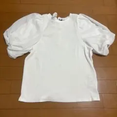 ミシェルマカロン トップスのサムネイル