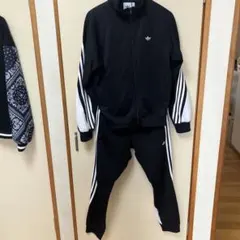 アディダス　adidas ジャージ 3本ライン ブラック　セットアップ