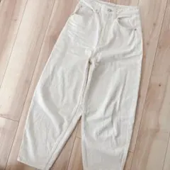 ハイウエスト　ホワイトデニム