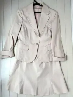 ベージュスーツ　入学式　ジャケット　 スカート