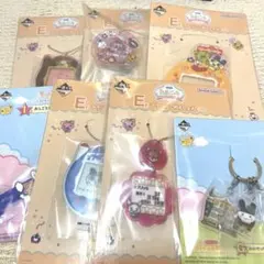 たまごっち　キャラクター アクリルキーホルダーセット