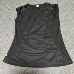 PUMA ブラック トレーニングトップス