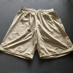 NIKE ナイキ　ショートパンツ ベージュのサムネイル