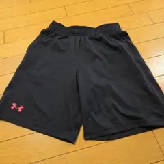 Under Armour 黒 ハーフパンツ YLG