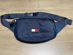 TOMMY HILFIGER ボディバッグ ウエストポーチ ネイビーのサムネイル