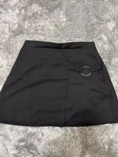 黒ミニスカート