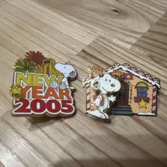 USJ SNOOPY ピンバッジ　ニューイヤー　2005 クリスマスのサムネイル