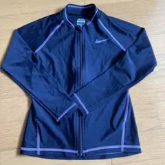 NIKEキッズラッシュガード