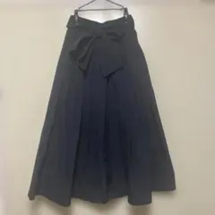 クチュールブローチ リボン付きブラックフレアロングスカート