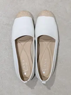 ほぼ新品✨ VIVAIA フラットシューズ 22㌢ スクエ 撥水加工 ビバイア