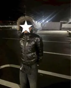 00s Y2K 平成ギャル　グランジ　光沢　黒　ファー　ダウンジャケット