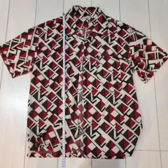 幾何学模様 半袖シャツ 赤 黒 ベージュ
