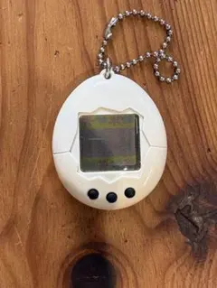 初代 たまごっち 白　ジャンク品