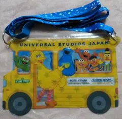 非売品　新品　USJ ホテル京阪 オリジナルバス型パスケース セサミストリートa