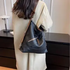 ショルダーバッグ 3way 黒　トートバッグ　リュック