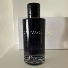 Dior Sauvage 男性用香水