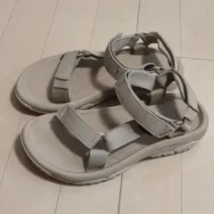 Item thumbnail for item 0529c29c-07c8-44f9-828a-62f5432aafb7