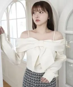LIP SERVICE リボンオフショルロングスリーブトップス　アイボリー