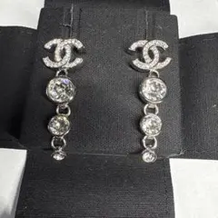 CHANEL ココマーク ラインストーン スイングピアスのサムネイル