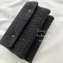 ◯ハンドメイド◯エルゴ　抱っこ紐よだれカバー　ヌビキルト　ブラック　無地