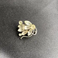 【レトロビンテージ】花モチーフ ブローチ