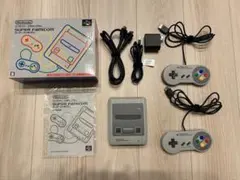 任天堂　スーパーファミコン　クラシックミニ　本体 コントローラー2個付き