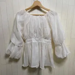 NATURAL BEAUTY BASIC シアーギャザーペプラムブラウス