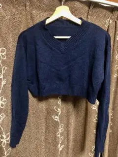 Dazy ネイビー Vネック クロップドセーター S