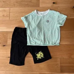 ストライプTシャツと黒ショートパンツのパジャマセット　ユニクロ