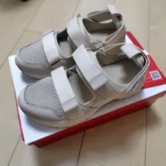 【新品未使用】NewBalance Fresh Foam UA710 22cm