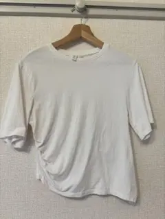 H&M アシンメトリー 半袖Tシャツ ホワイト(薄いピンク)