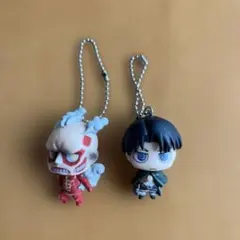 進撃の巨人 リヴァイ＆超大型巨人 キーホルダー