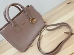 美品　FURLA ハンドバッグ／ショルダーバッグ