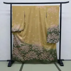 美しい桜柄の振袖 着物