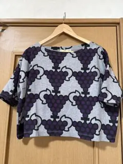 美品プープレのブドウ柄が可愛いカットソーのサムネイル