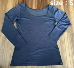 ユニクロ　長袖ヒートテックウルトラウォーム　紺色