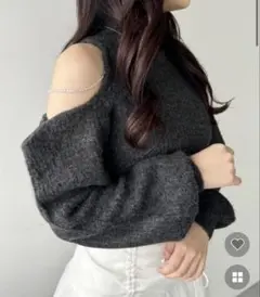 NICECLAUP ビジューパーツ付き肩あきニット チャコールグレー