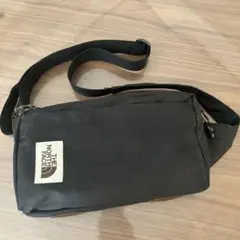 ノースフェイス　ボディバッグ　斜めがけショルダー　黒