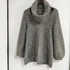 モヘヤ羊毛混スヌード付きセーター