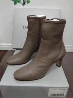 Odette e Odilieブーツ(22.5cmモカ)