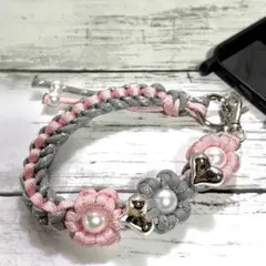 ハンドメイド　パラコード　ハンドストラップ　ストラップ　花　ハート　グレーピンク