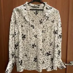 【完売品】ZARA 星×花柄ブラウス XS