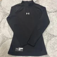 UNDER ARMOUR ブラック タートルネック アンダーシャツ 長袖YLG